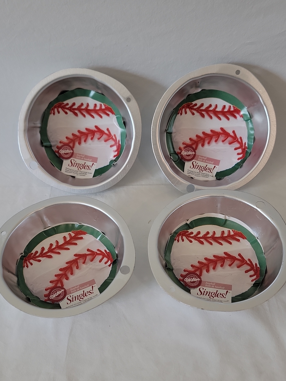 Baskerball Singles Bake, Cake Pans QTY of 4